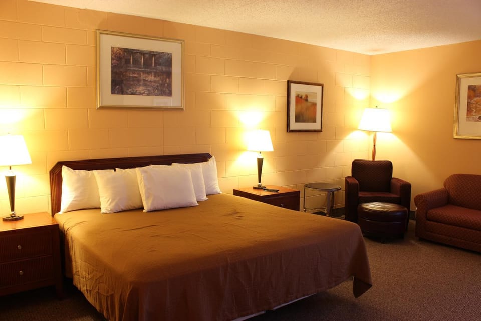 Sunlac Inn Lakota Hotel in North Dakota
