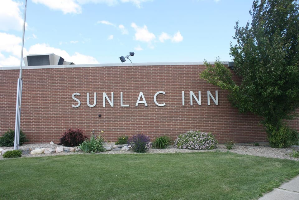 Sunlac Inn Lakota Hotel in North Dakota