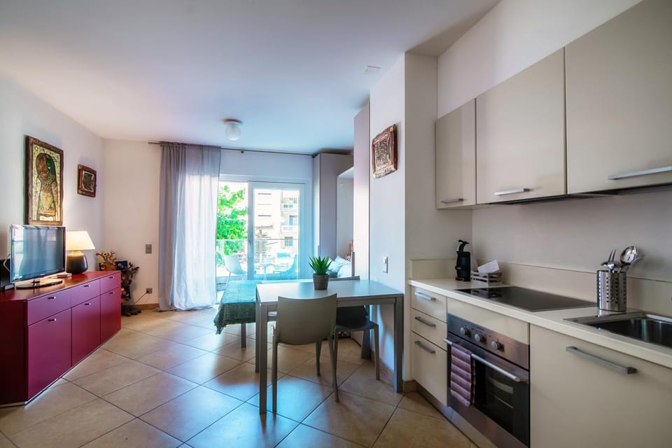 Prestige 7 by Quokka 360 - Quiet Studio with Balcony Apartment in Lugano