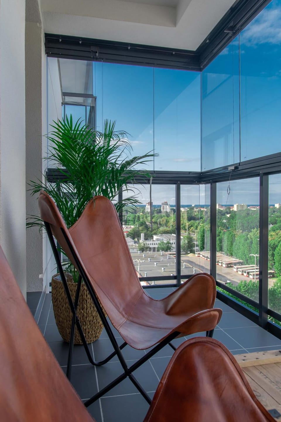 City view, Sea view