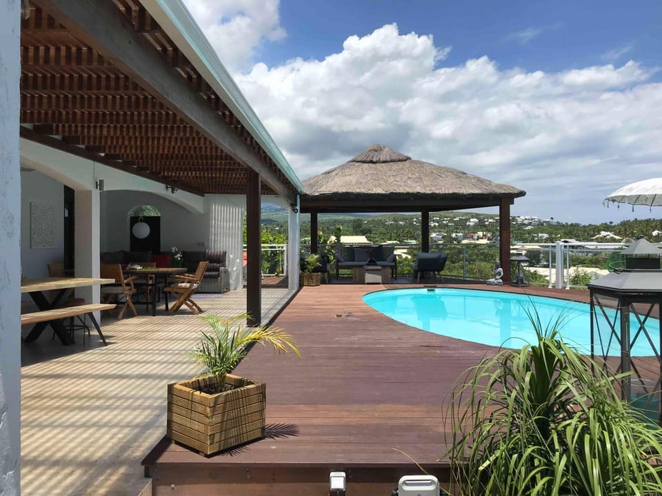 Villa D'Armagnac avec piscine et vue océan Villa in Saint-Paul