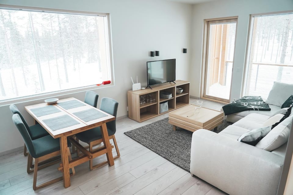 Living room, Dining area
