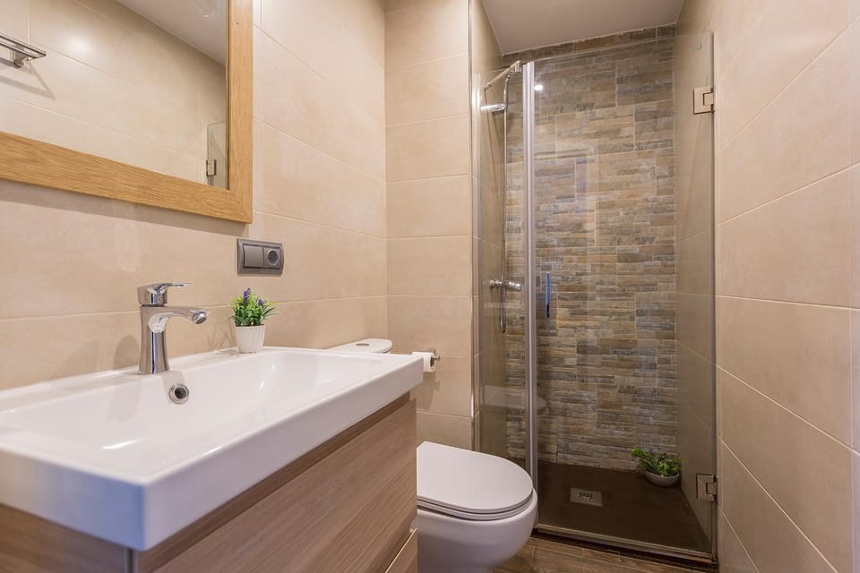 Shower, Bathroom