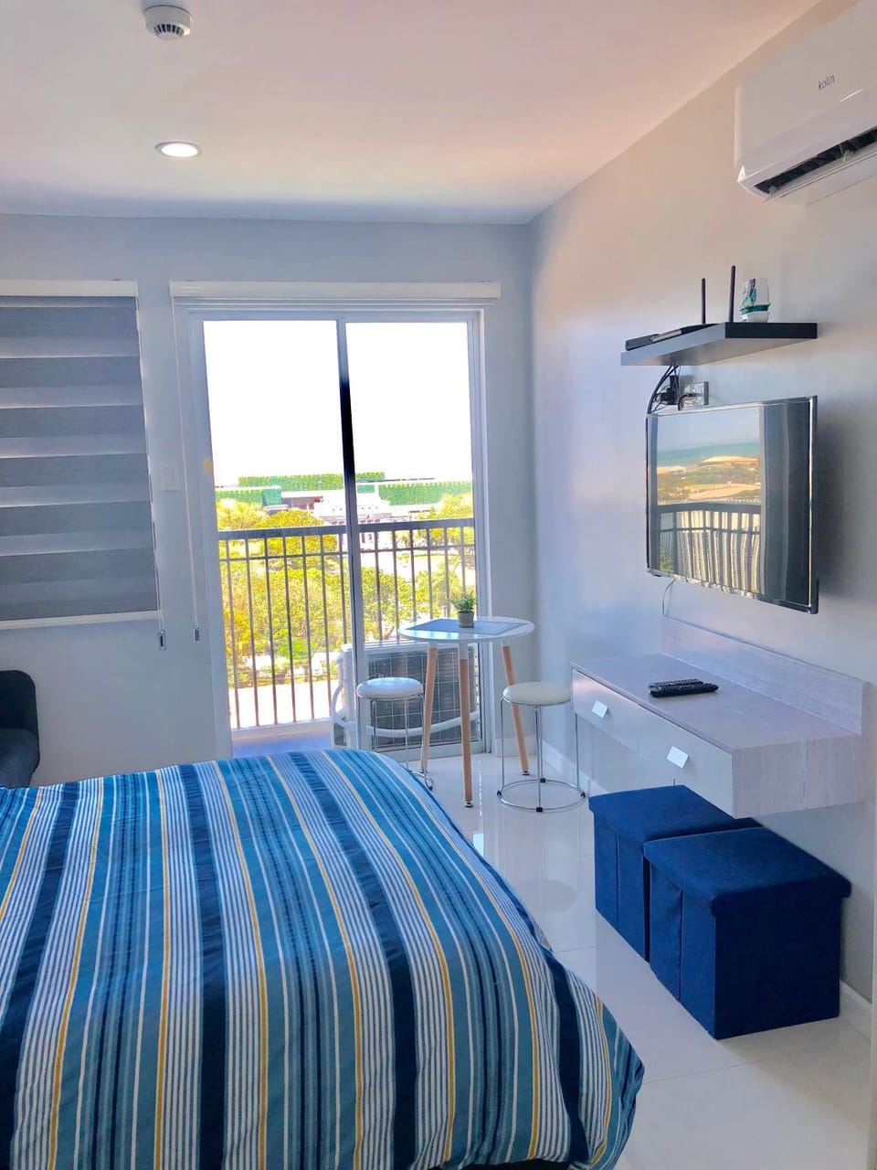 Explorer Suite 1004 Apartment in Bacolod