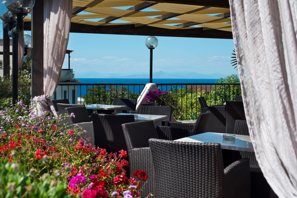 Garden, Balcony/Terrace, Sea view