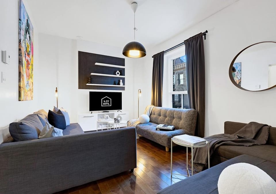 TV and multimedia, Living room, Seating area