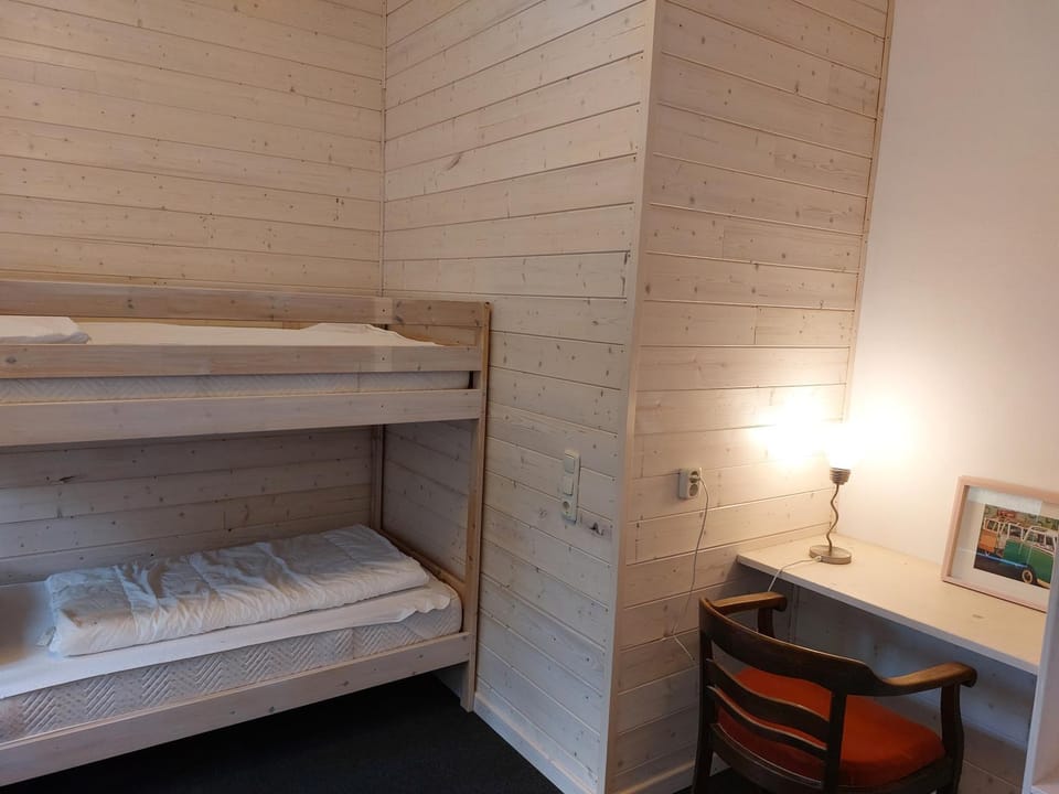 bunk bed