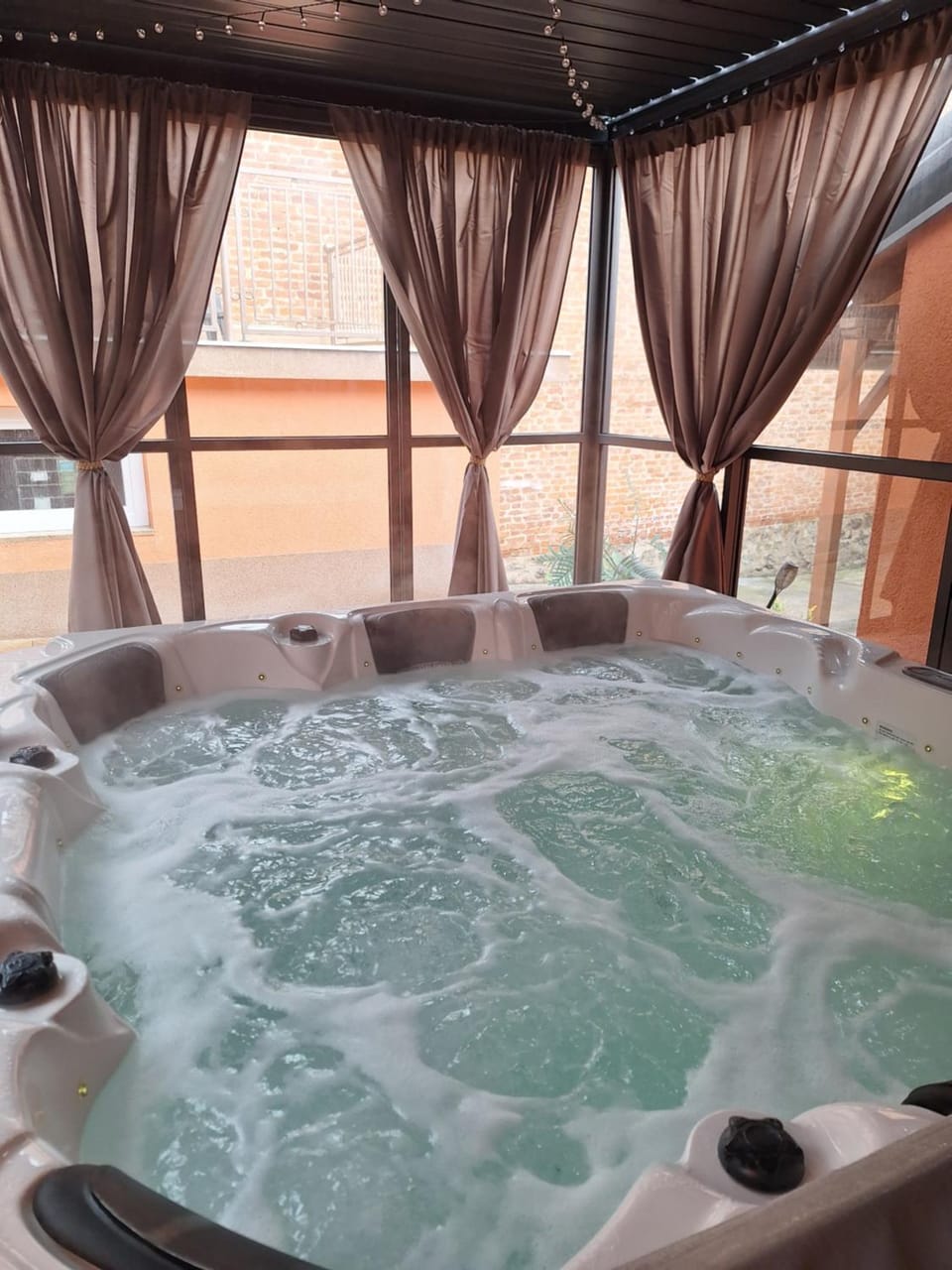 Hot Tub, Hot Tub, Spa and wellness centre/facilities