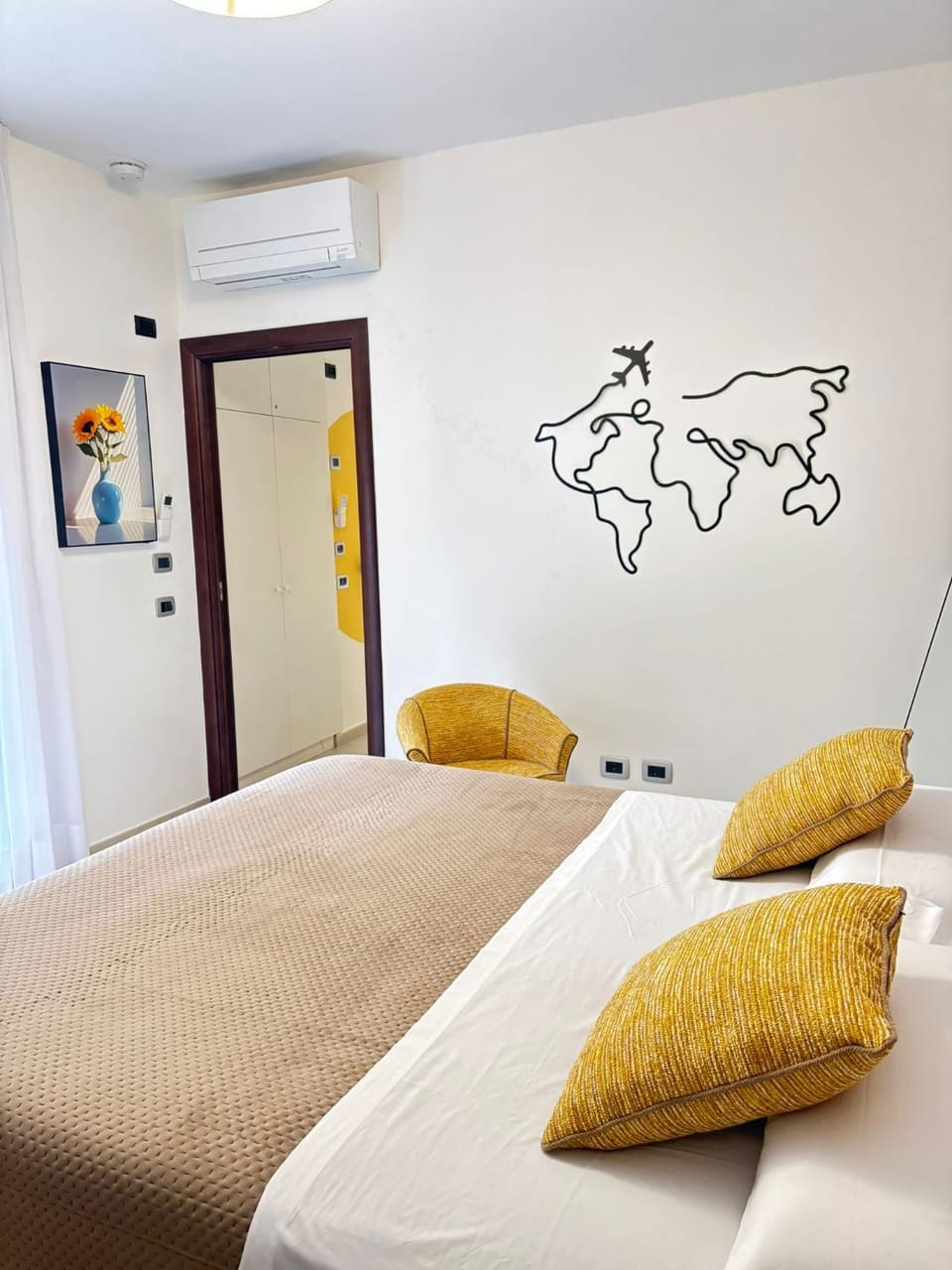 Bed, Bedroom