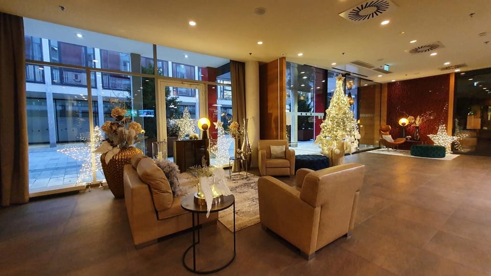 Winter, Lobby or reception, Seasons