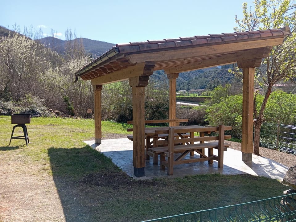 Casa Rural LA HUERTA DE POTES Country House in Cantabria