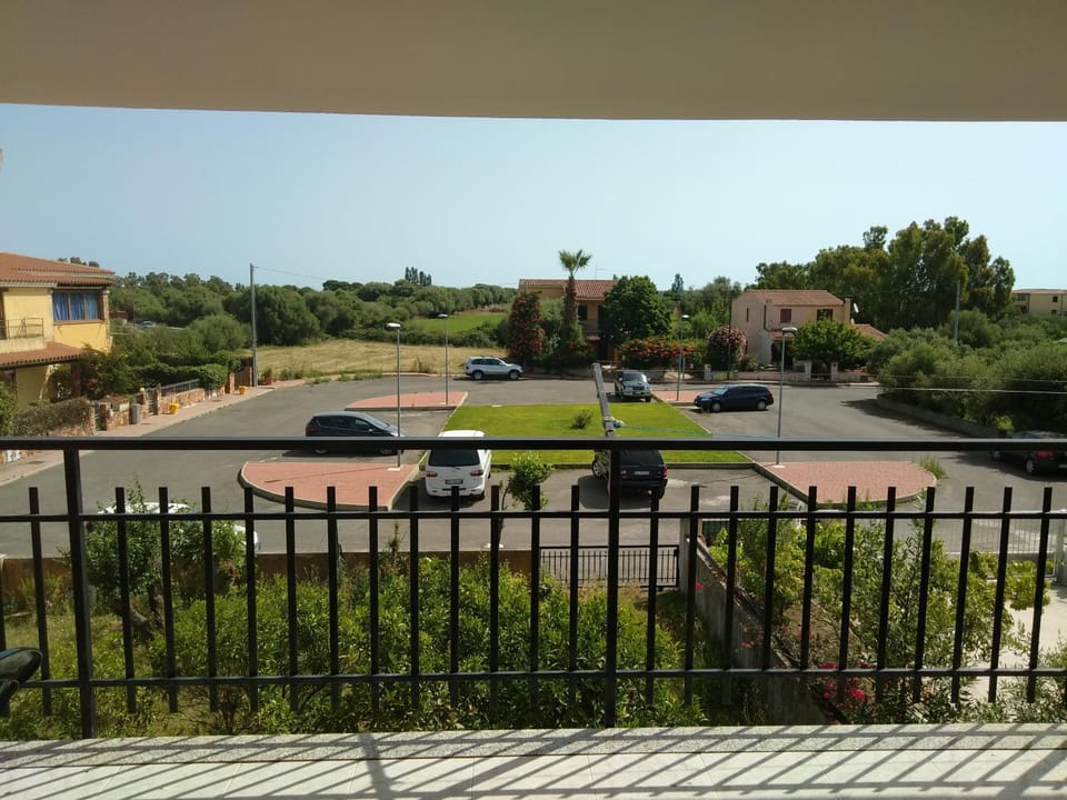 Property building, Neighbourhood, Street view, Parking