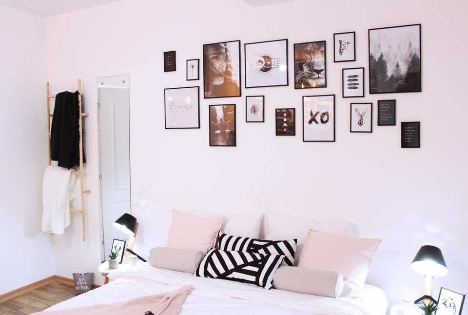 Living room, Bedroom