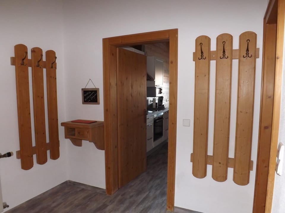 Decorative detail, Area and facilities