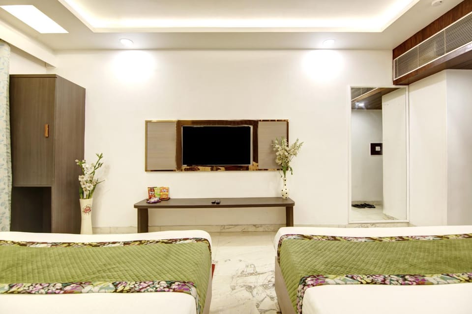 Bed, TV and multimedia