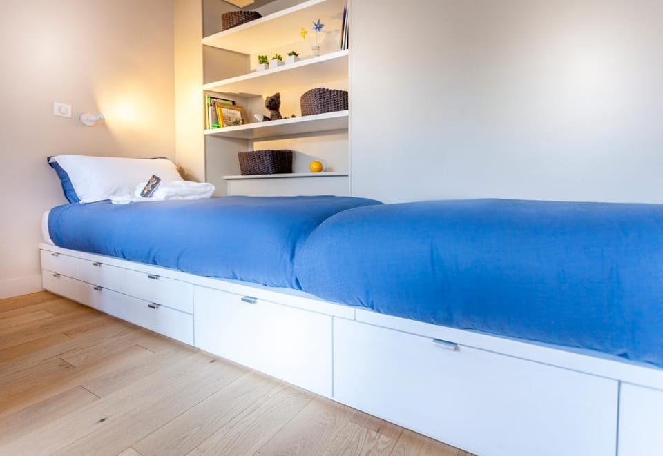 Le Petit Versailles Apartment in Versailles