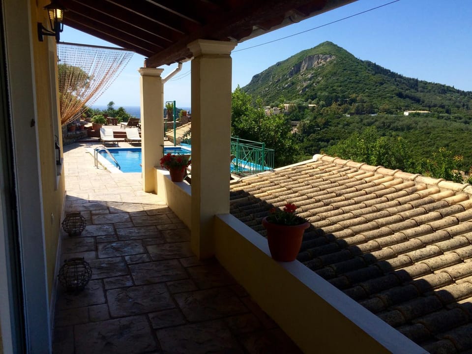 Balcony/Terrace, Mountain view, Sea view, Swimming pool