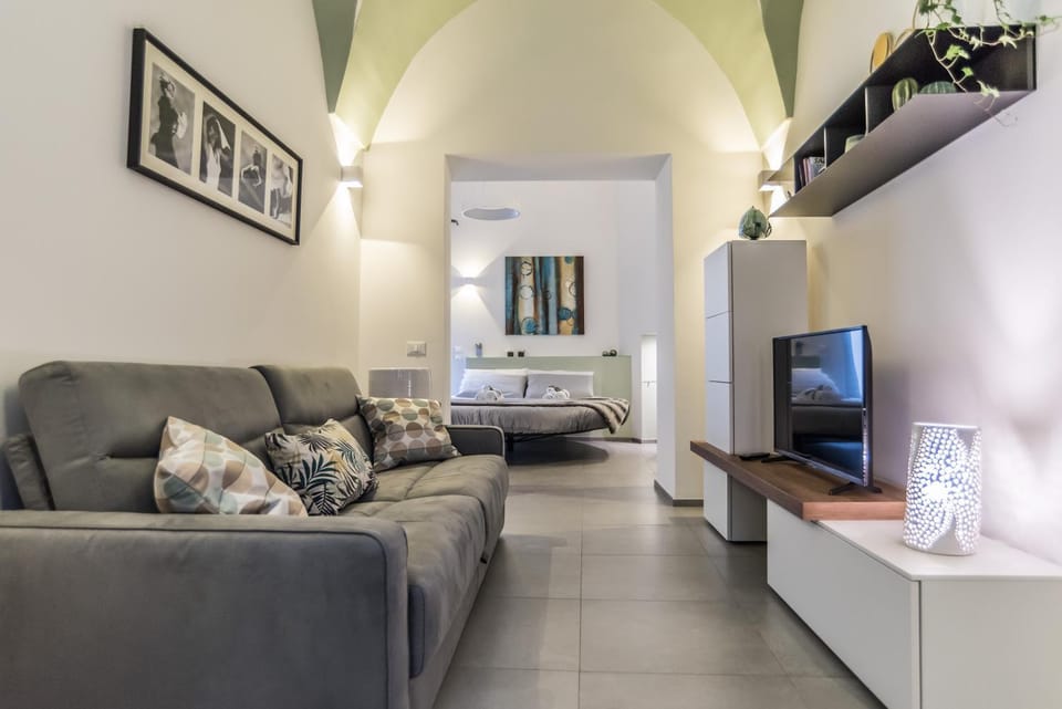 Living room, Photo of the whole room
