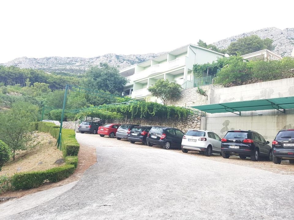 Apartments Tina Apartment in Brela