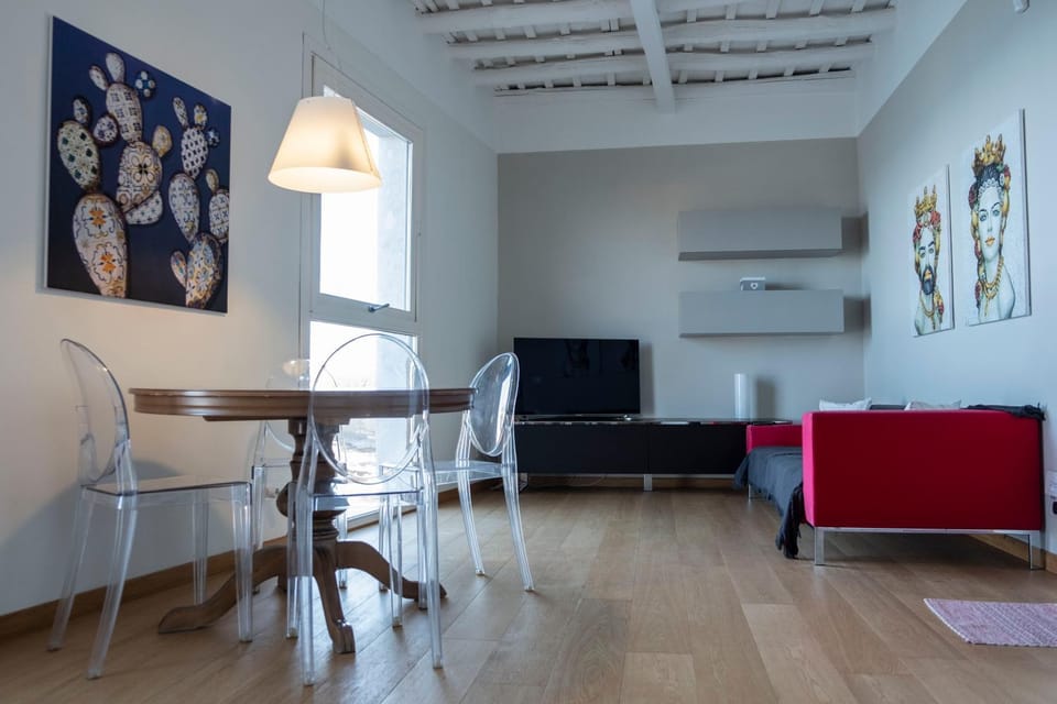 Living room, Dining area