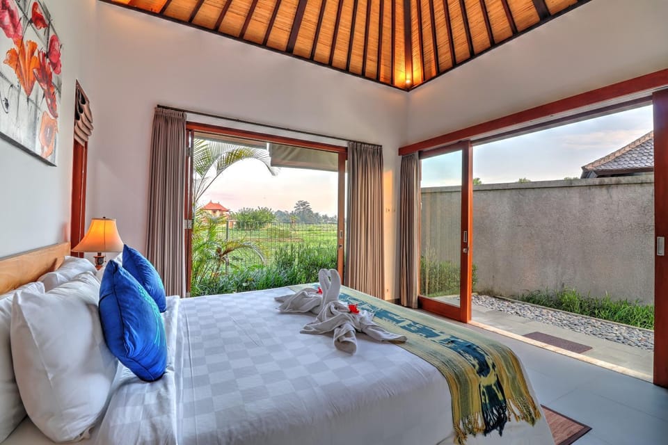 Bed, View (from property/room), Bedroom