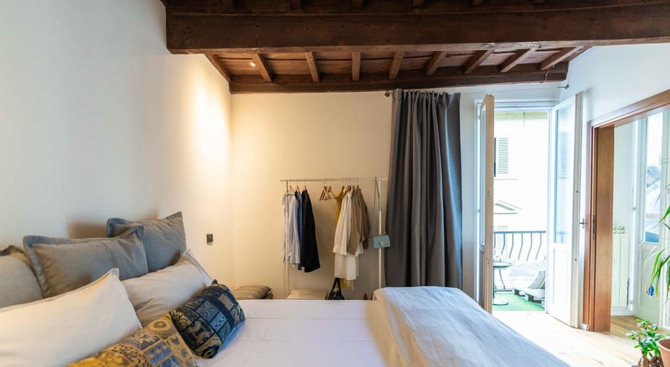 Bed, Balcony/Terrace, Photo of the whole room, Bedroom