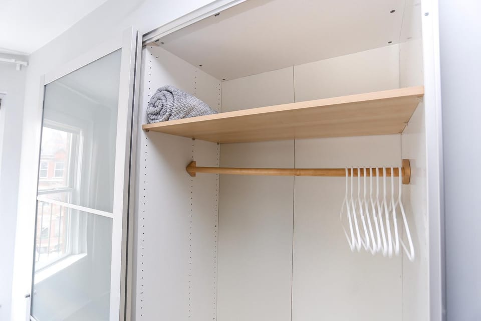 Charming Studio on Boston's Iconic Newbury St. #8 Apartment in Back Bay