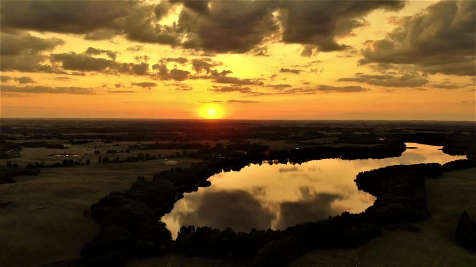 Neighbourhood, Natural landscape, Bird's eye view, Beach, Hiking, On site, Lake view, Sunset