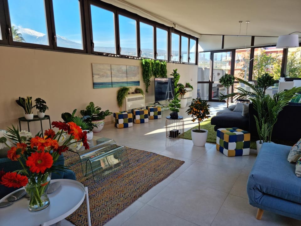 Living room, Seating area, Mountain view