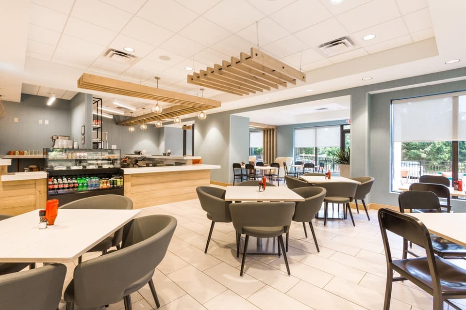 Restaurant/places to eat, Restaurant/places to eat