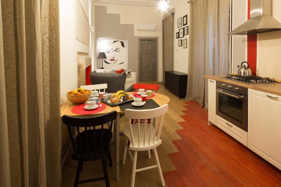Living room, Communal kitchen