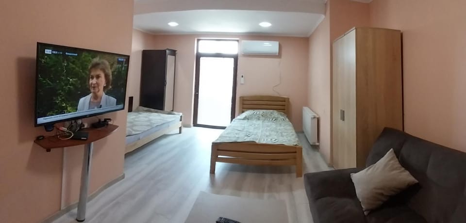 Bed, Living room