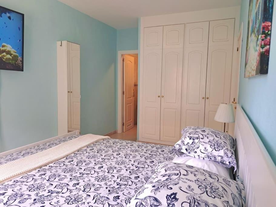 Bed, Photo of the whole room, Bedroom, wardrobe