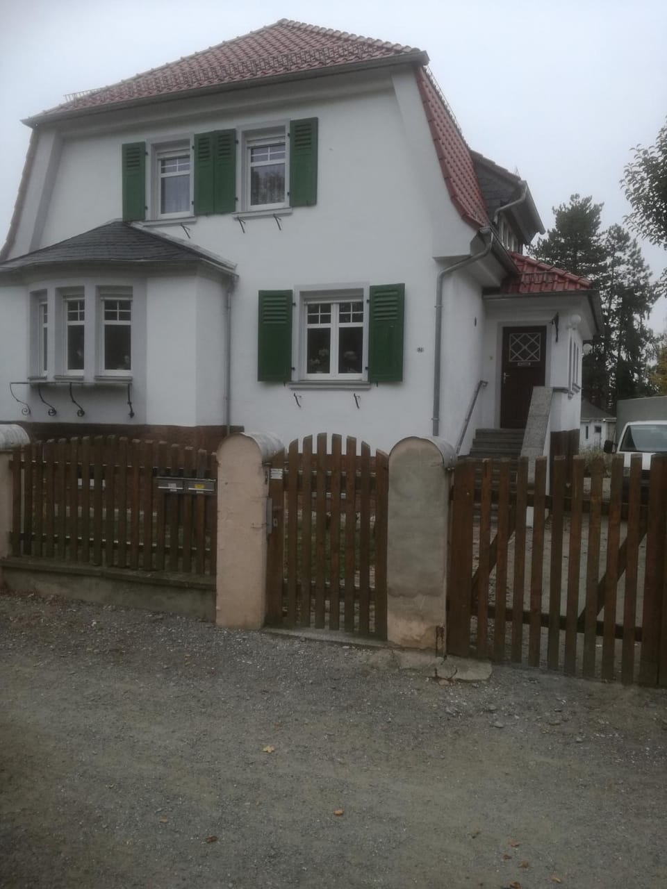 Facade/entrance