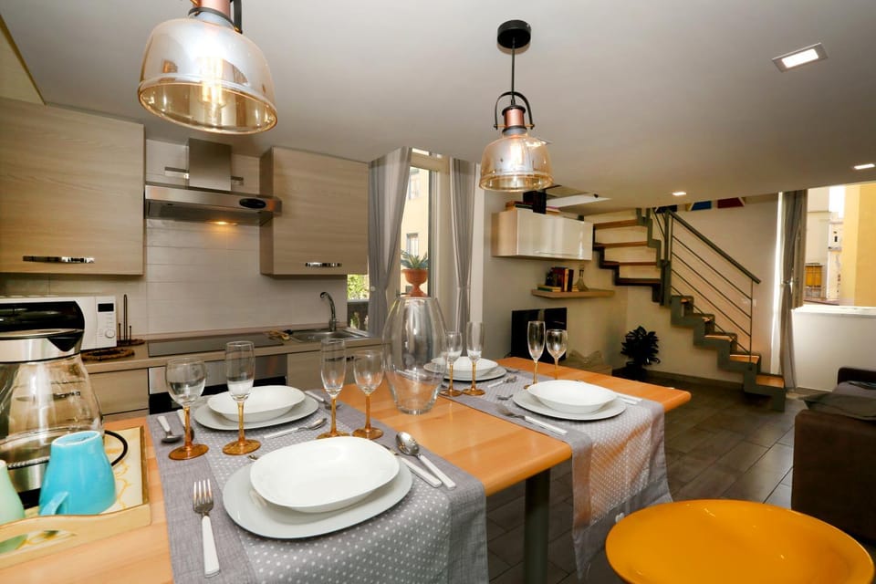Kitchen or kitchenette, Living room, Seating area, Dining area, minibar, pet friendly, stove