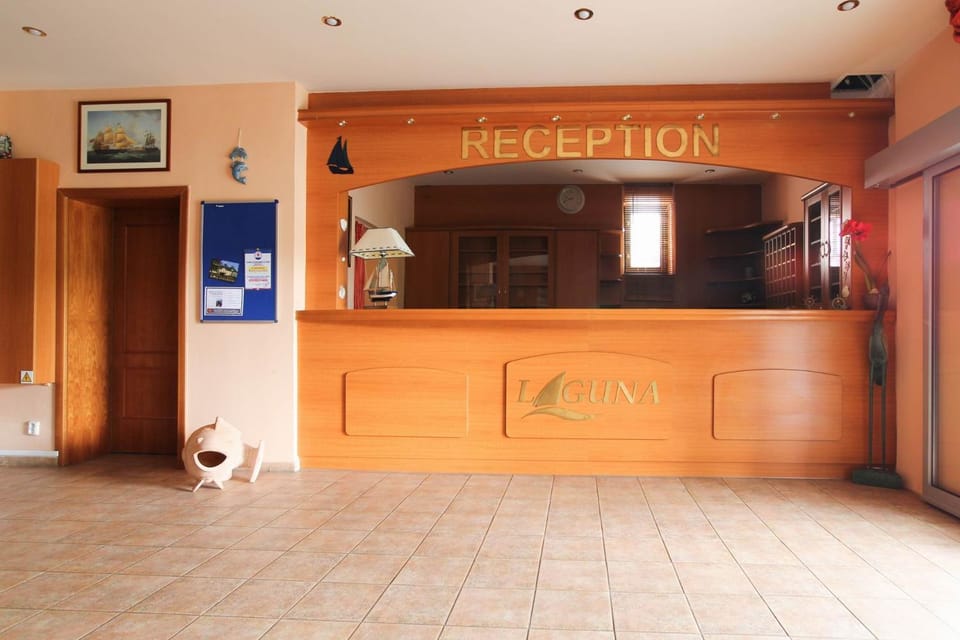 Facade/entrance, Lobby or reception