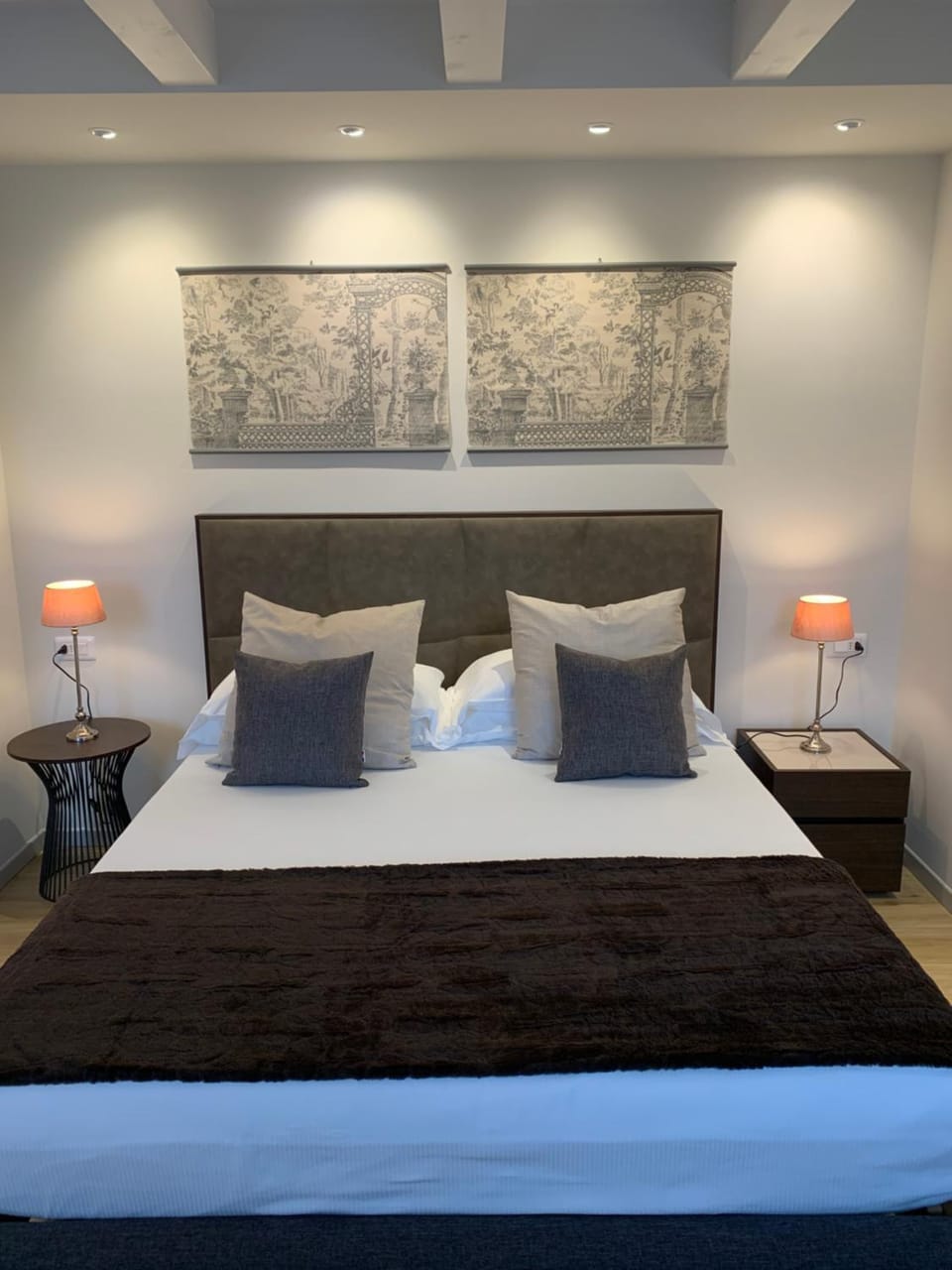 Bed, Photo of the whole room