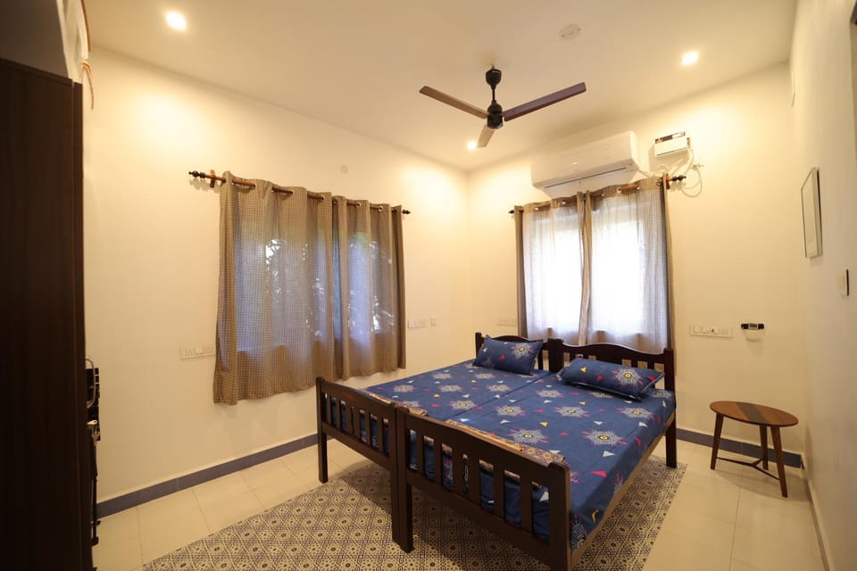 Bedroom, air conditioner