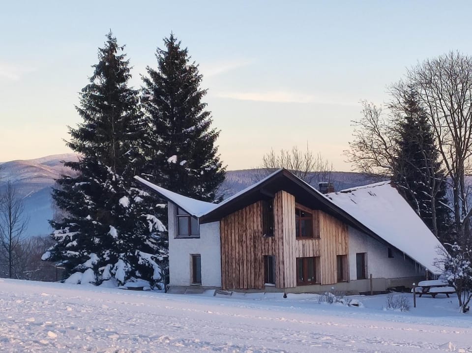 Property building, Day, Natural landscape, Winter, Mountain view