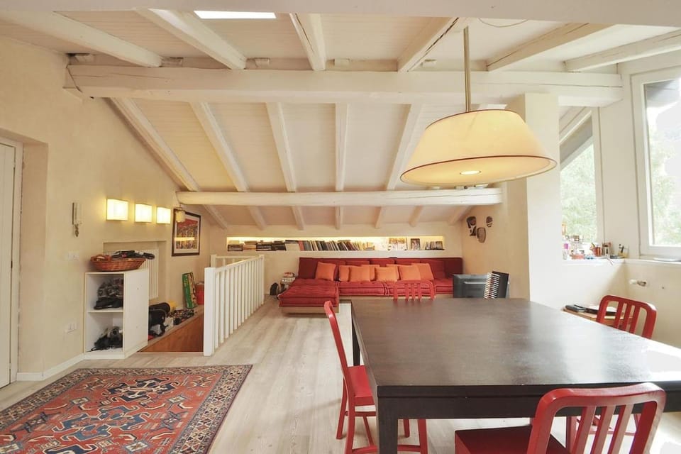 Living room, Seating area, Dining area, pet friendly