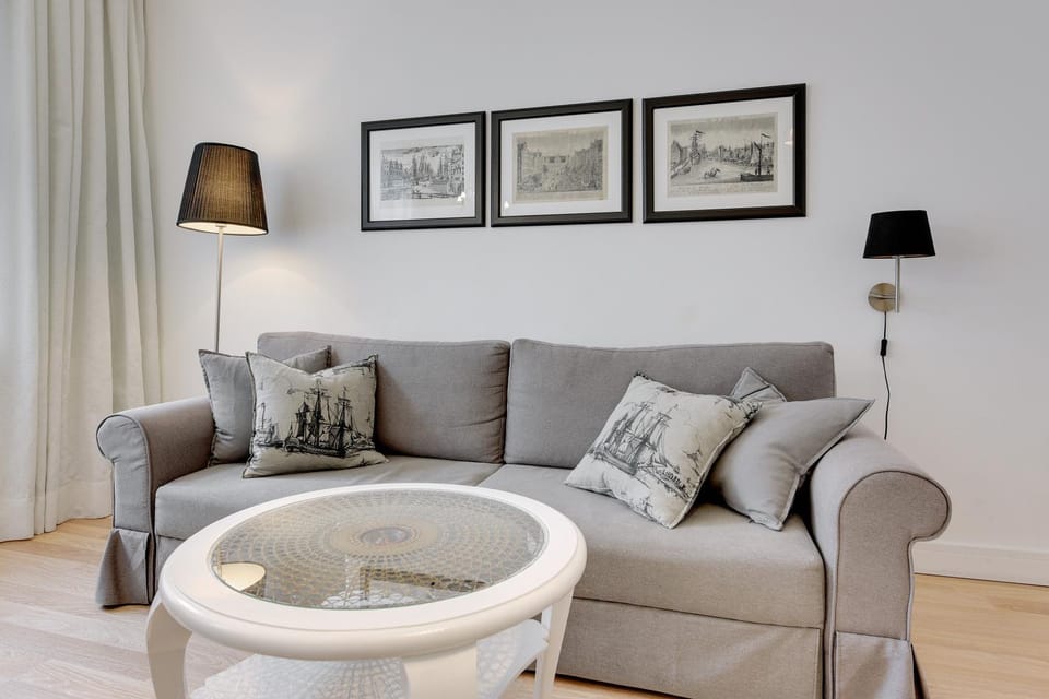 Living room, Seating area