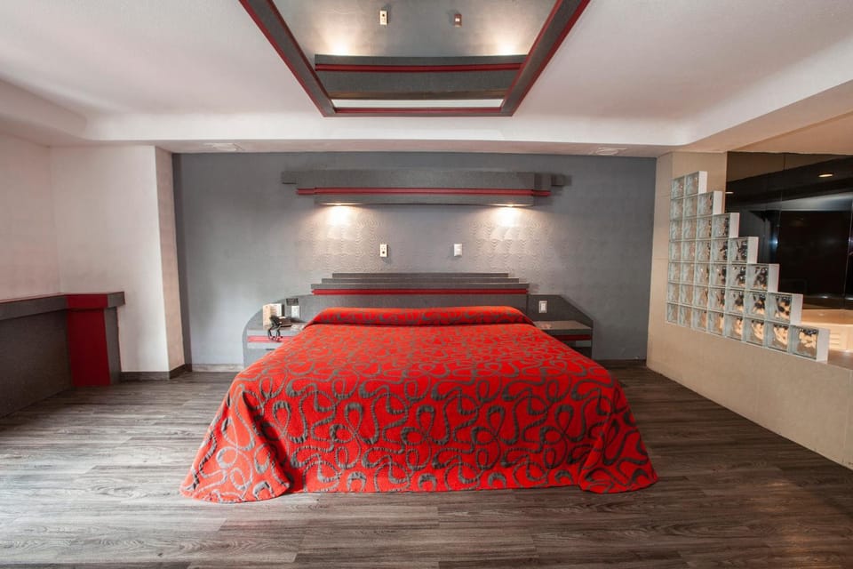 Hotel La Rosa - Sólo Adultos Hotel in Mexico City
