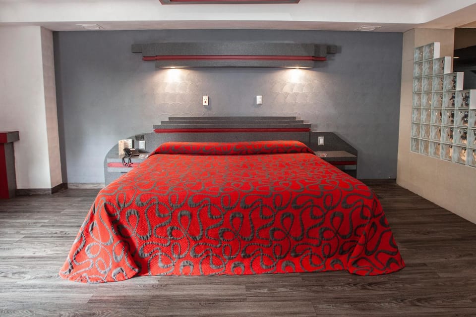 Hotel La Rosa - Sólo Adultos Hotel in Mexico City