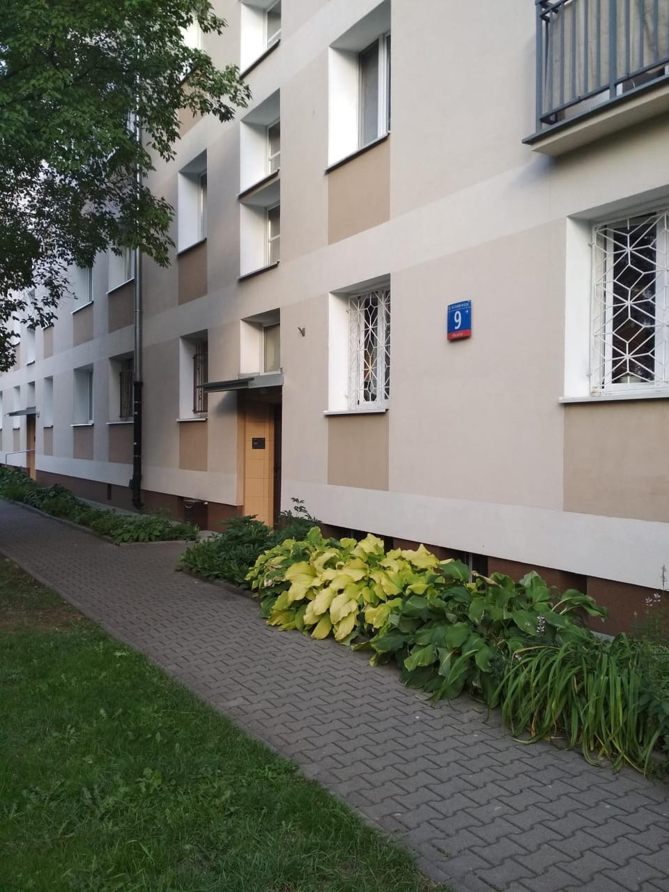Anielewicza 9 Apartment in Warsaw