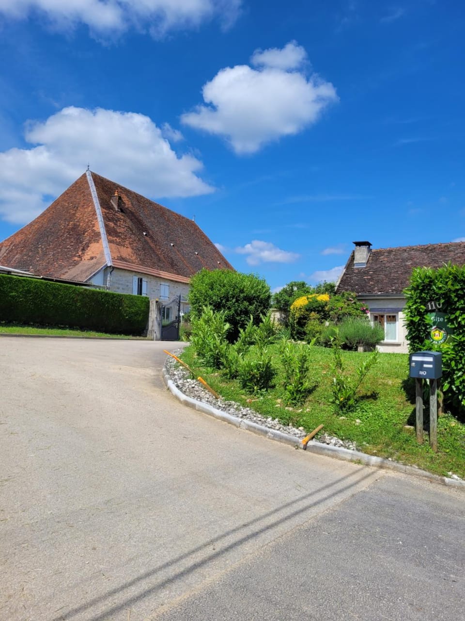 Gîte Le Four à Pain, 2 chambres, 2km du centre de Dole, House in Dole