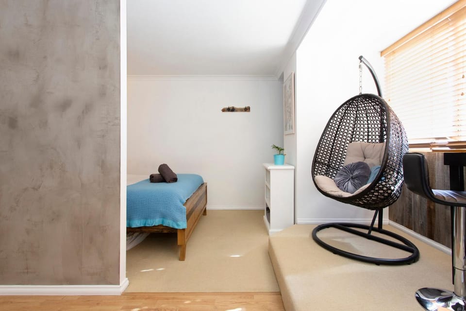 Bedroom, hair dresser