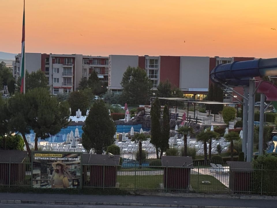City view, Pool view, Swimming pool, Sunrise