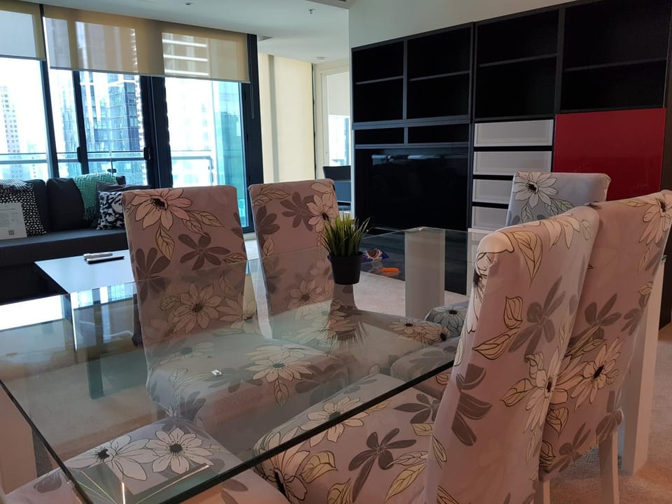 Living room, Dining area