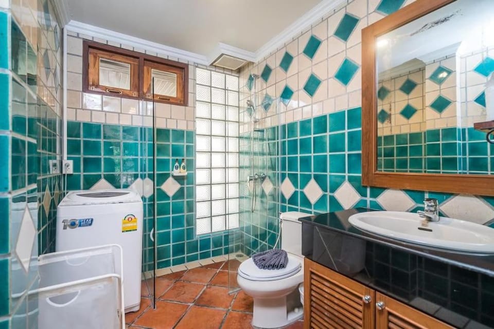 Toilet, Bathroom