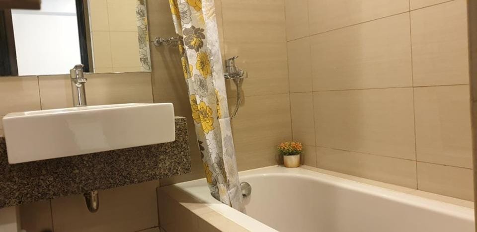 Mactan Newtown with Garden and Ocean View Apartment in Lapu-Lapu City